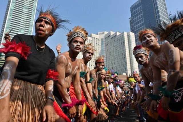 Bagaimana Bercerita Melalui Seni Dan Musik Membantu Papua